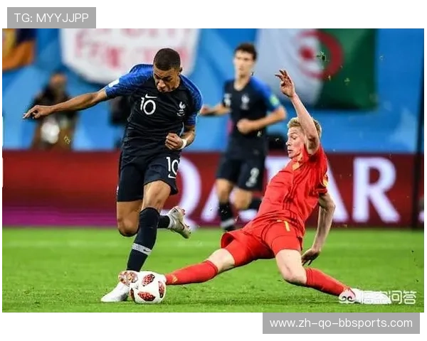 足球比赛中的全场防守与反击战术